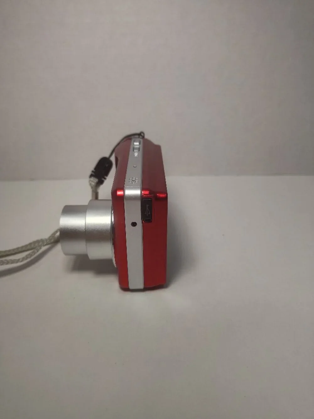 Vivitar ViviCam T328 12.1MP Digital Camera Kit Red Tested Complete New Battery